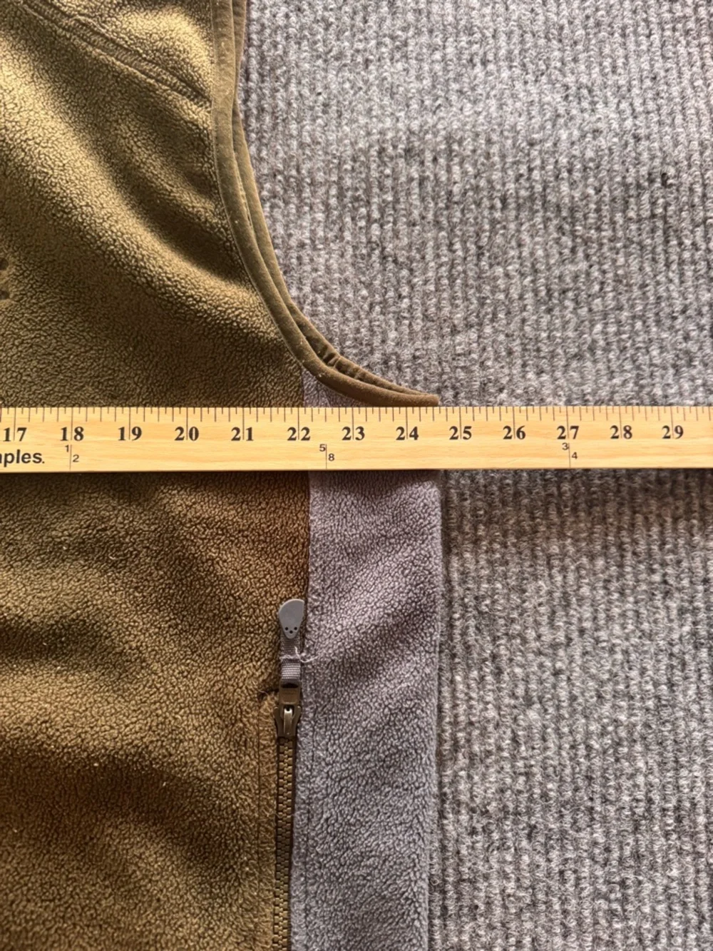 Helly‎ Hansen Olive Green Fleece Vest with Gray Side Panels Mens Large
